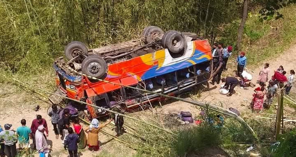 बस दुर्घटनामा धनकुटामा एकको ज्यान गयो, एक गम्भीर घाइते